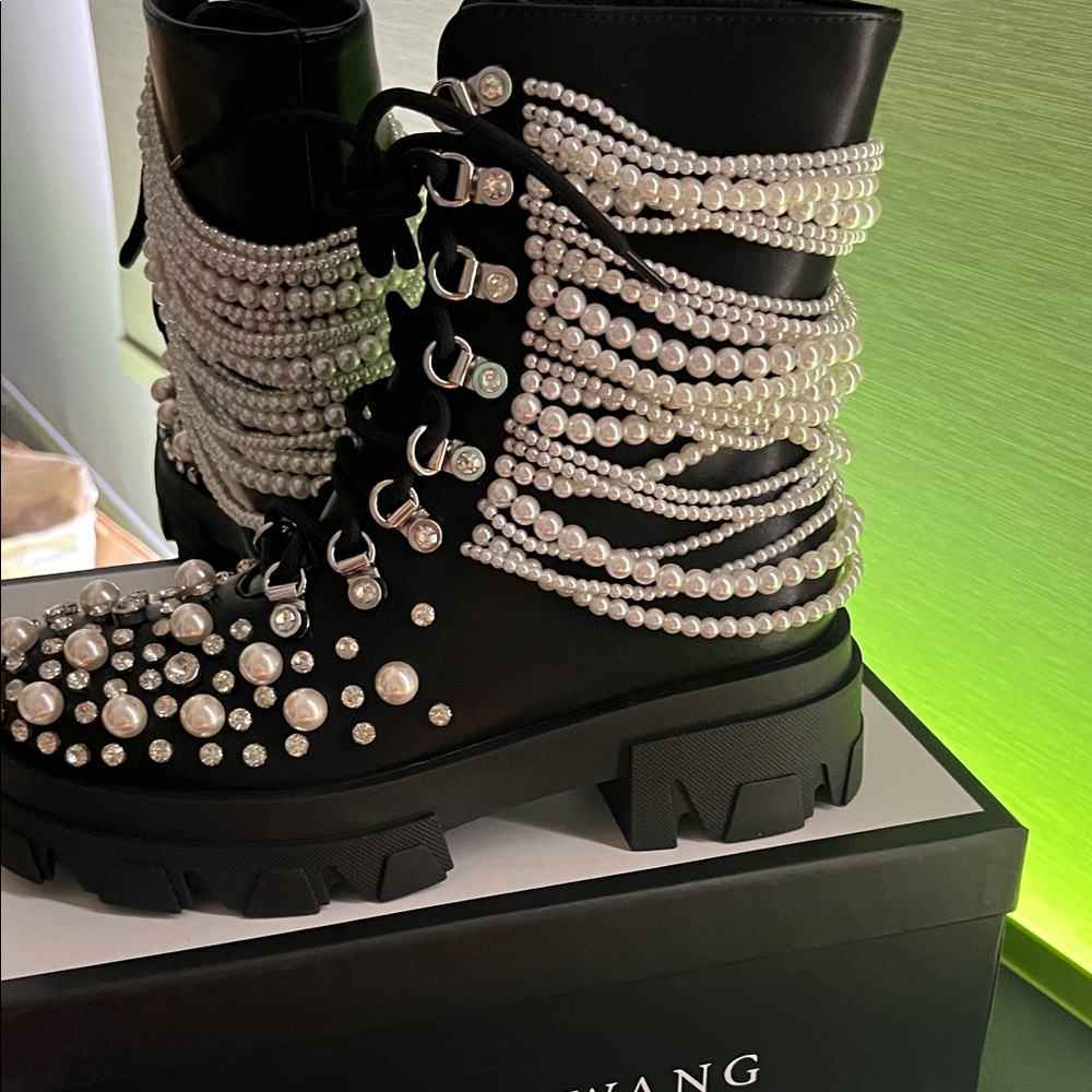 Black Pearl Embellished Women's Boots Azalea Wang size 8 twinkly black GORGEOUS